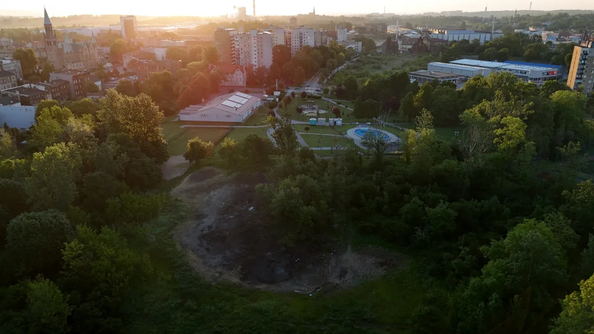 Gorący problem w Chorzowie. Podziemny pożar pełznie w stronę placu zabaw